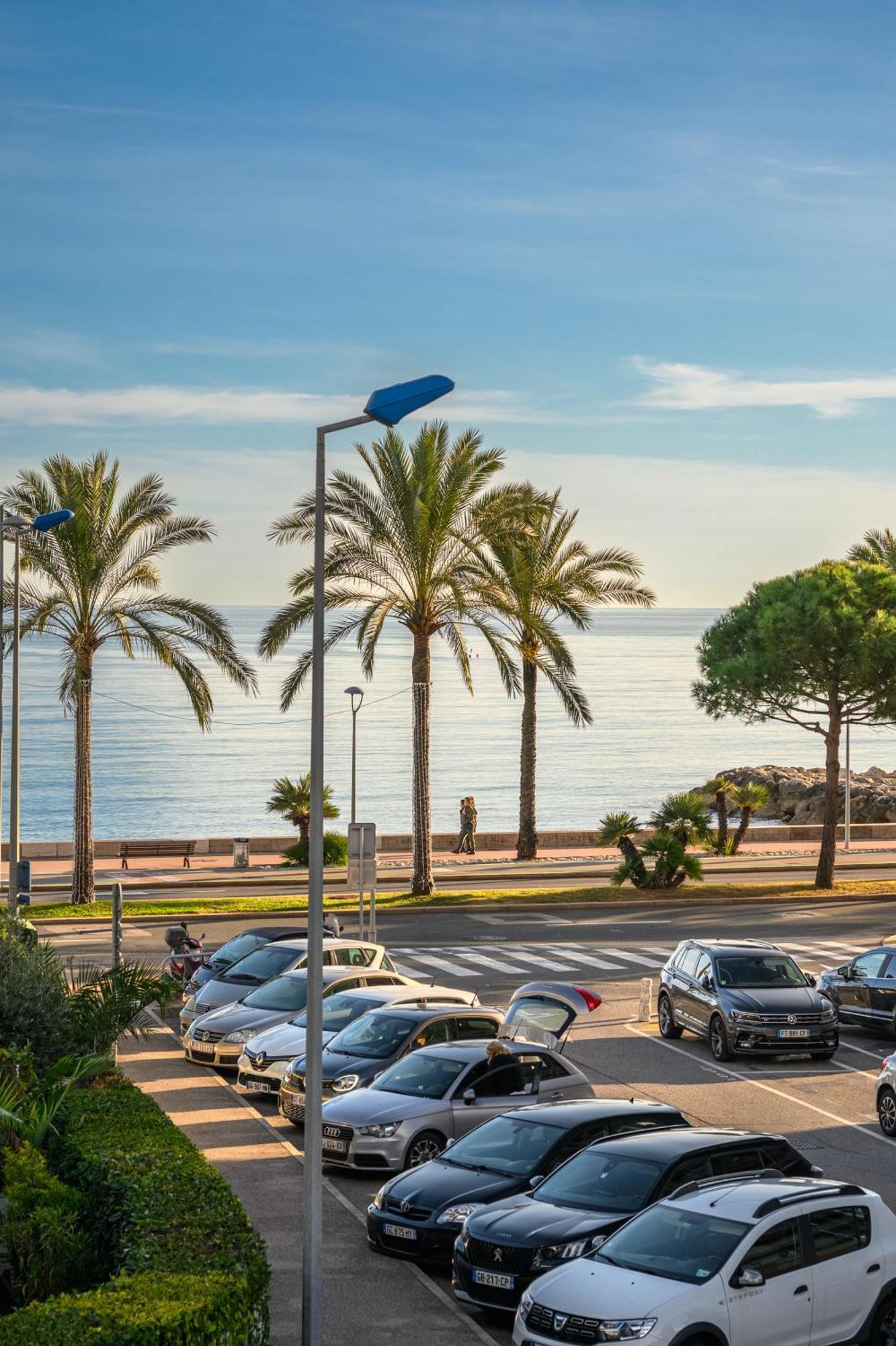 Appartement Bord De Mer « La Petite Ma-Line » Cagnes-sur-Mer Exterior photo